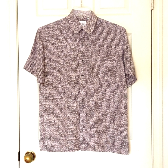 NWOT. Men's 100% Silk Multi Color Patterned Short Sleeve Button-Down Shirt. - Picture 4 of 5